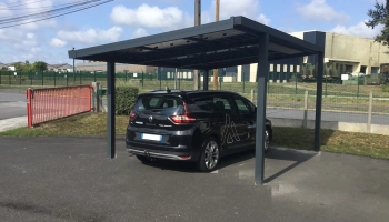 En savoir plus - Une solution innovante pour faire des économies d’énergie : les carports photovoltaïques - Vérandas et Pergolas en Normandie
