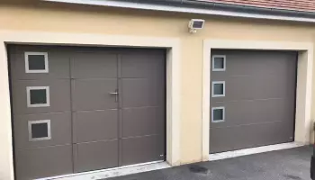 En savoir plus - Facilitez votre quotidien et découvrez la porte de garage avec portillon intégré !  - Vérandas et Pergolas en Normandie