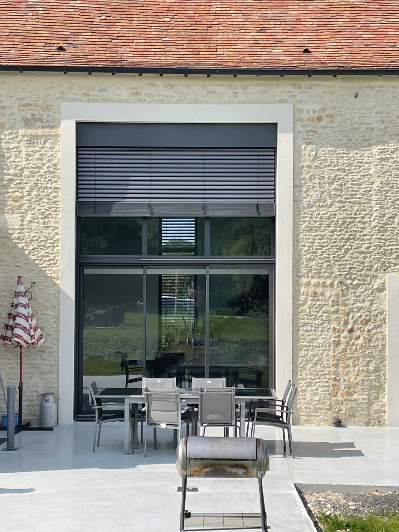 Une installation de brise soleil sur mesure