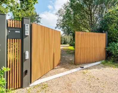 Un portail bois aluminium
