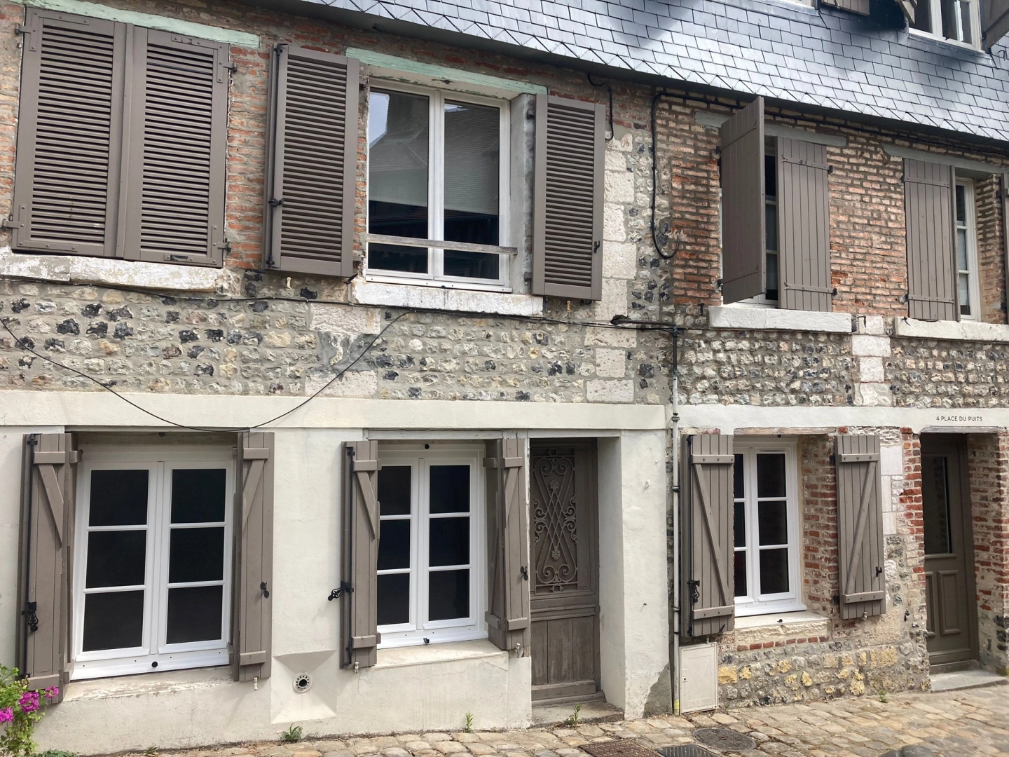 avantages d’une fenêtre baie vitrée en bois