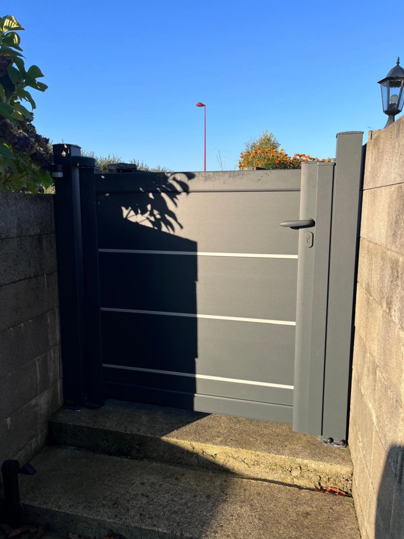 Installation de portillon plein en Normandie