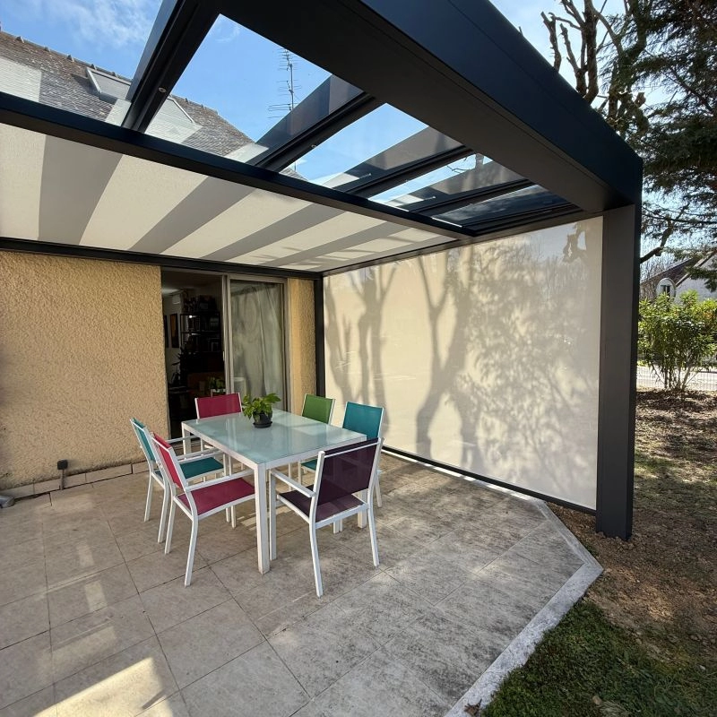 un bel abri de jardin