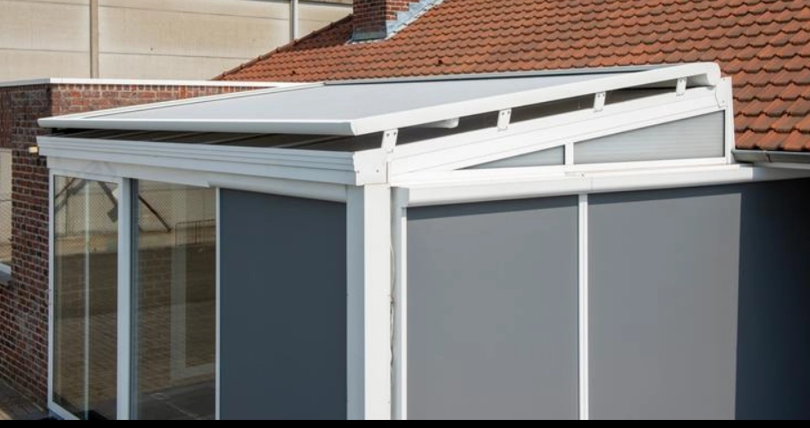 store de véranda parfaitement adapté
