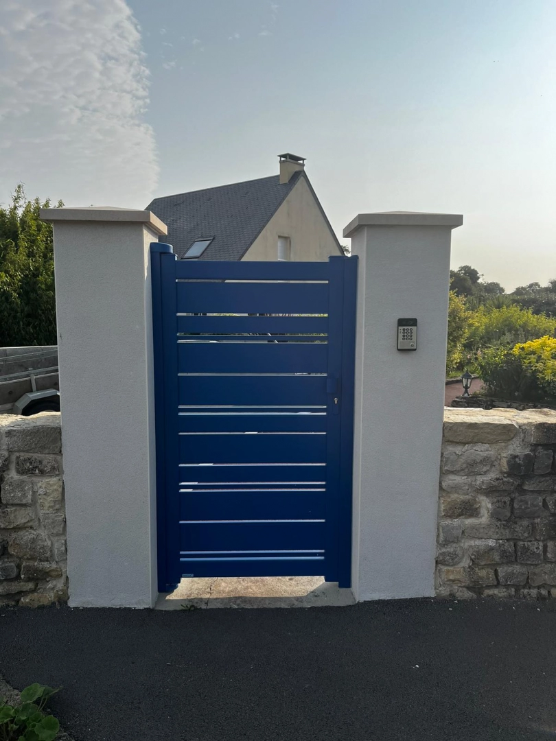 choisir un portillon semi-ajouré pour votre extérieur