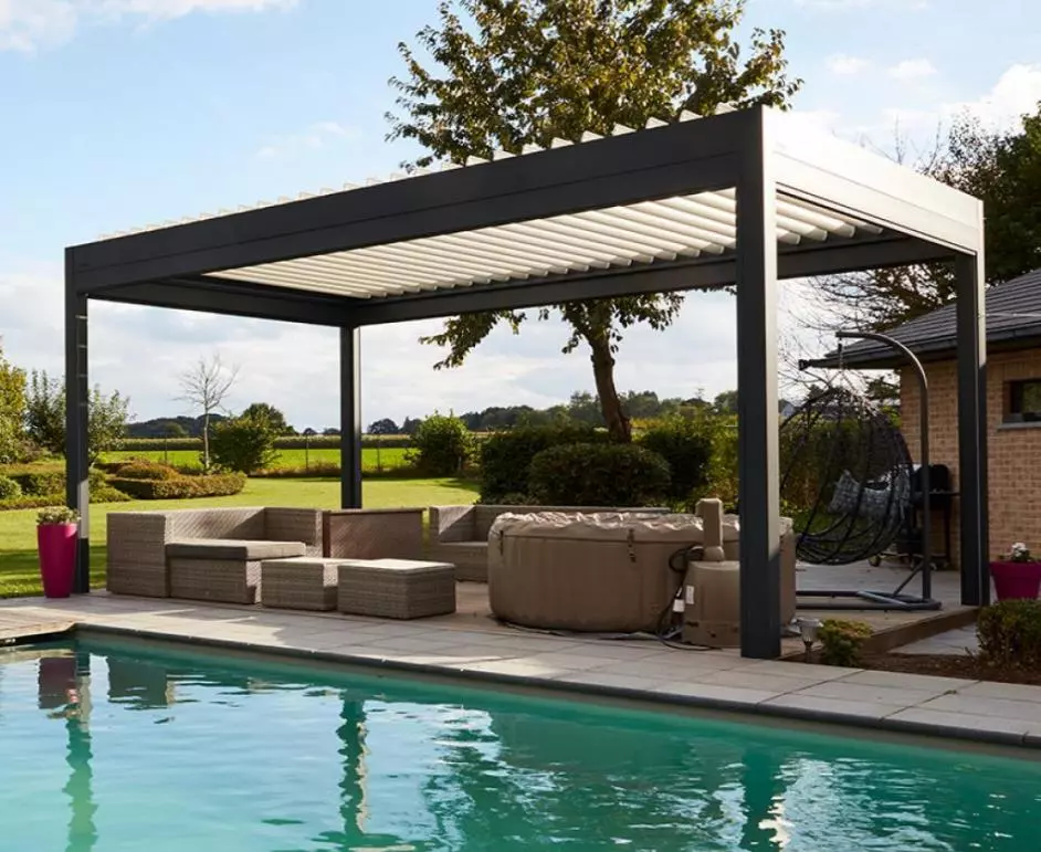 Pergola BRUSTOR B600 Pergola bioclimatique lames orientables et rétractables en Normandie