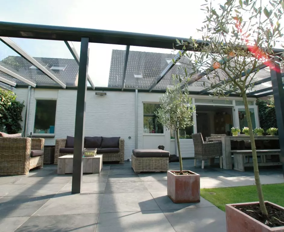 Pergola aluminium vitrée