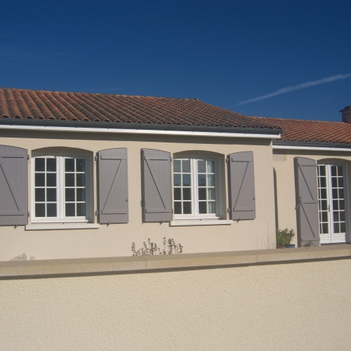Image Volets battants panneaux pleins