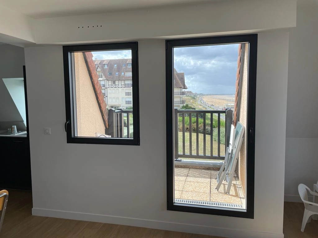 Fenêtre battante aluminium