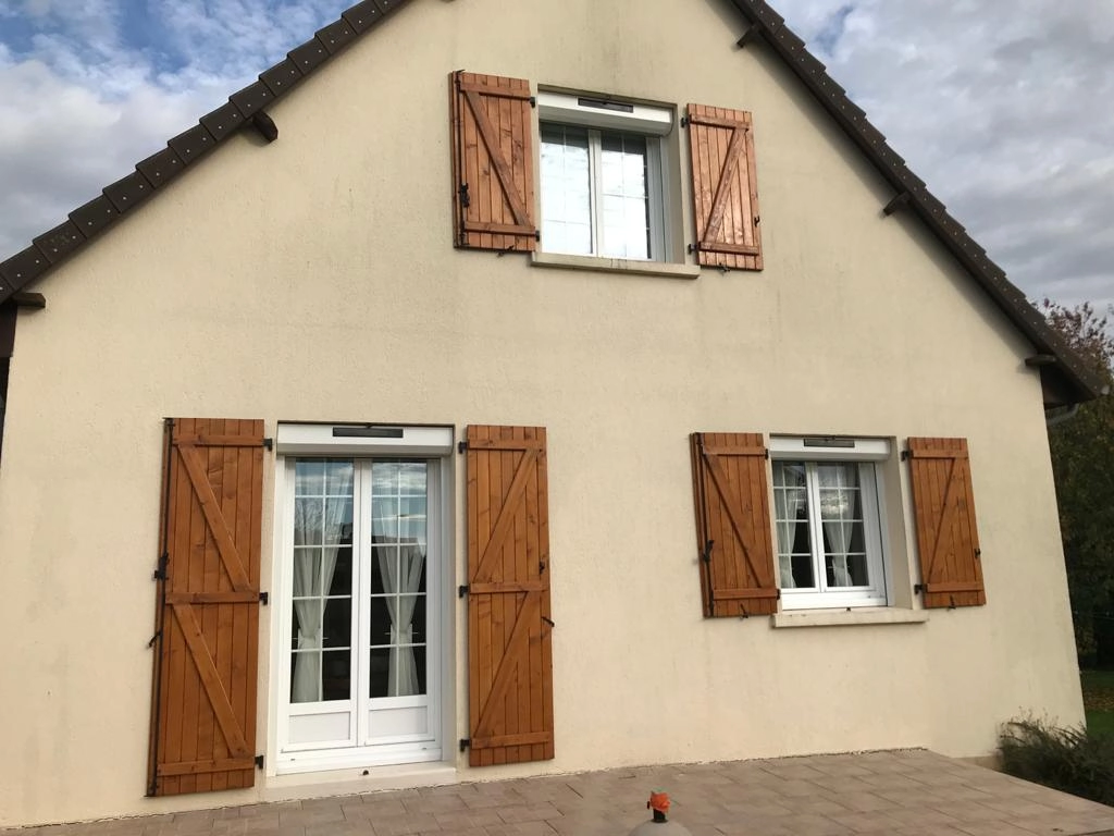 Volets roulants en façade