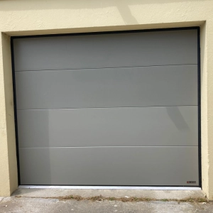 porte de garage en aluminium
