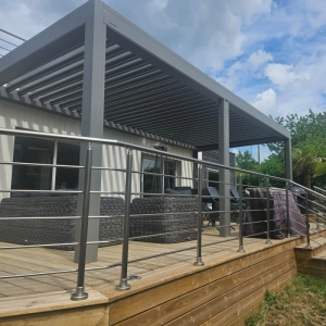 pose d'une pergola dans le calvados