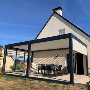 Pose d’une pergola by Brustor à Sourdeval, près de St Lô