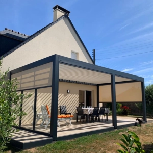 Pose d’une pergola by Brustor à Sourdeval, près de St Lô