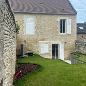 Rénovation de fenêtres aluminium sur bâtisse en pierre de Caen par Logikinov