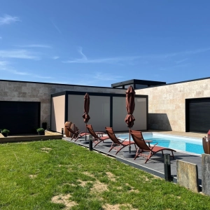 Mise en place pergola B200 XL Brustor en Seine Maritime