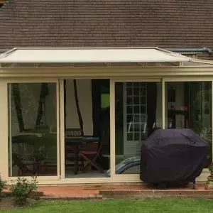 Création d'un store pour une véranda à Cabourg en Normandie 