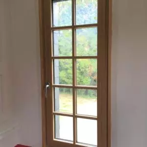 Pose de fenêtres en alu et bois à Deauville