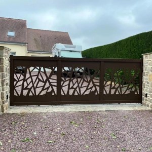 portail coulissant en aluminium