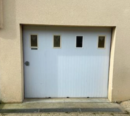 Remplacement d’une porte de garage by DC Production