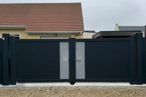 Pose d’une clôture et d’un portail en aluminium en Normandie
