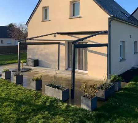 Réalisation d’une pergola à toile rétractable à Caen en Normandie