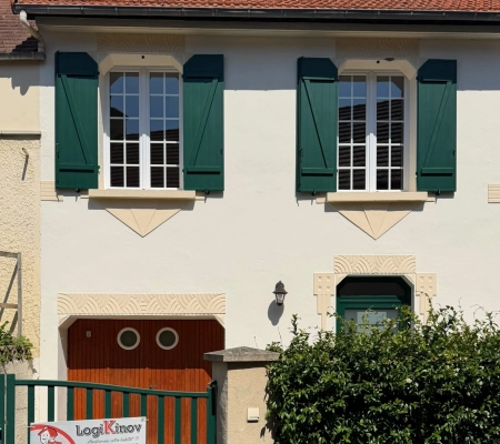 Pose de volets battants sur mesure à Hermanville en Normandie