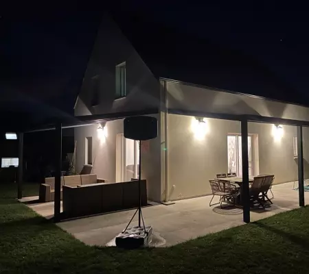 Pose d’une pergola à Saint Lo, en Normandie 