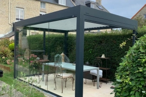 Installation d’une pergola bioclimatique Brustor 