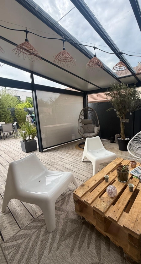 Installation d'une pergola Soko à toiture fixe avec stores à Ifs en Normandie