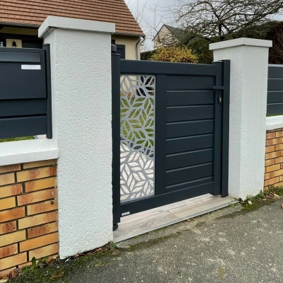 Pose d’une entrée complète avec portail, clôture et portillon, près de Caen