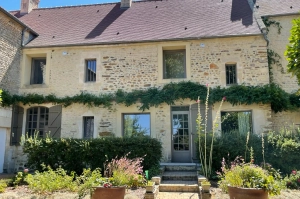 Pose de fenêtres by Minco sur une charmante maison en pierre 