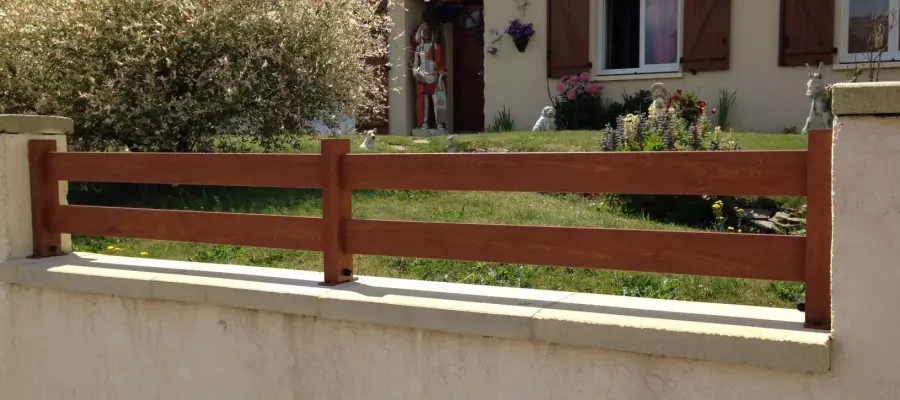 Pose d'une clôture et d'un portail aluminium ajourés à Falaise