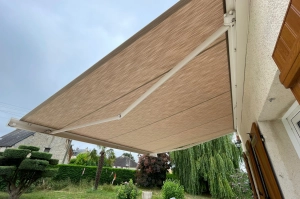 Mise en place d’un store banne Brustor en Normandie