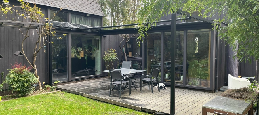 Installation d'une pergola toile B128P à Baron-sur-Odon en Normandie
