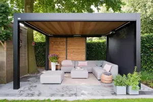 Pose d'une pergola bioclimatique à lames orientables à Lisieux